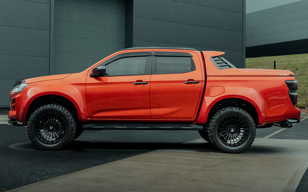 Predator monster wheel arches for Isuzu D-Max