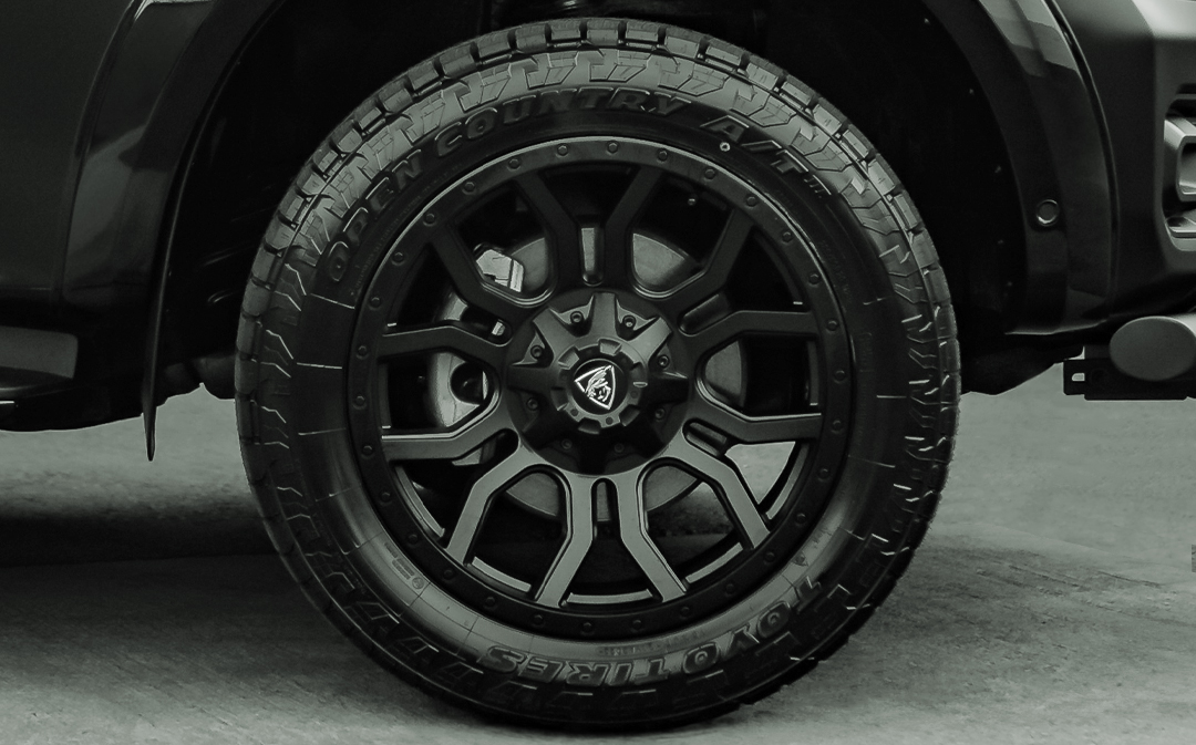 Satin Black 20" Predator Panthera Alloys for 4x4s