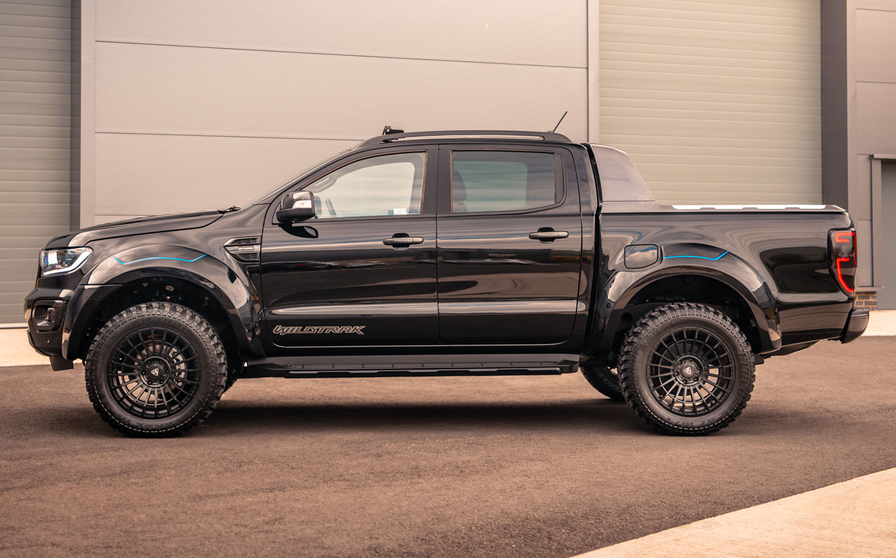 Black Ford Ranger T8 body kit by Predator